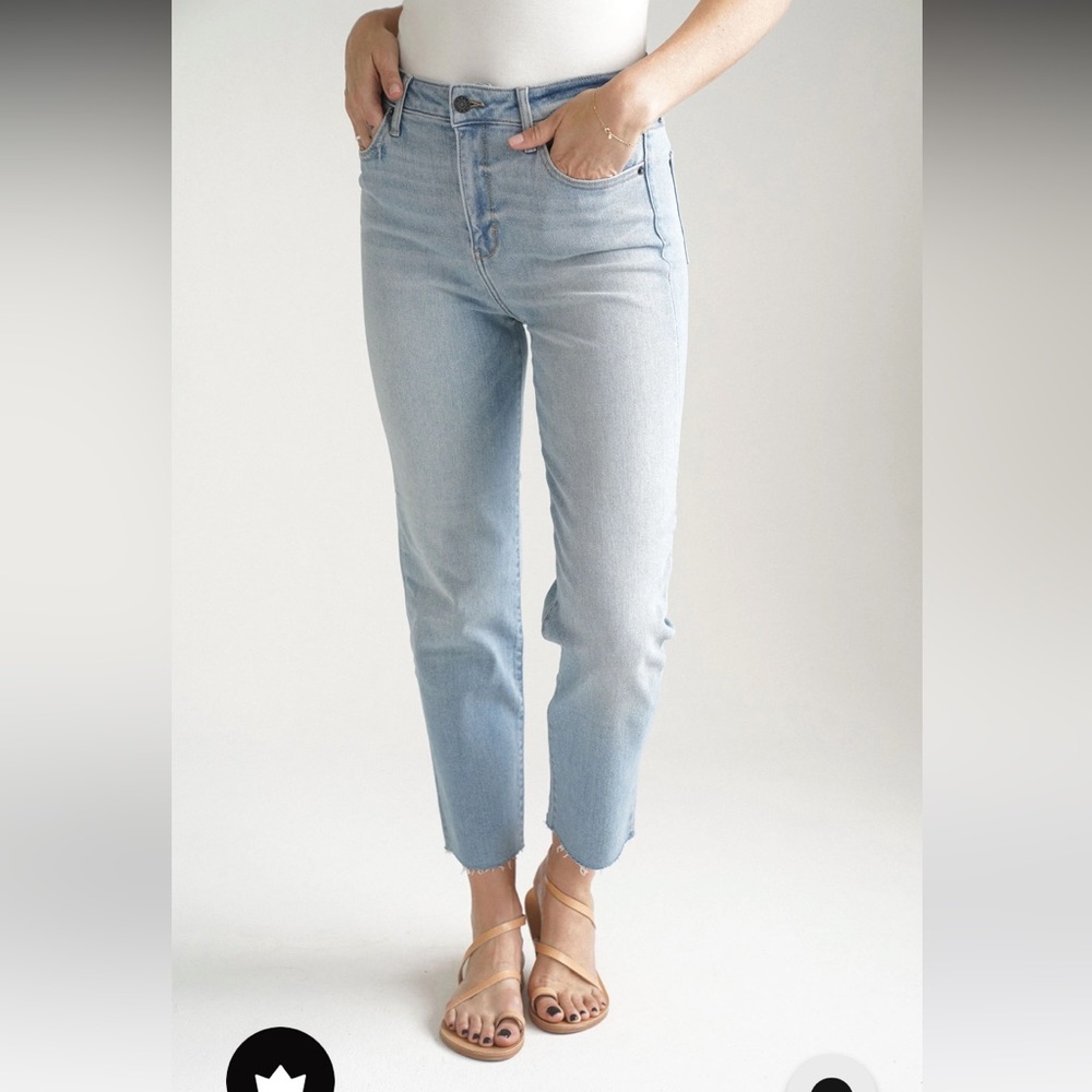 Carly Jean LA Chrissy straight leg jeans
